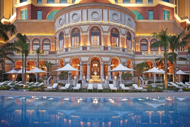 a hotel pool in Maco
